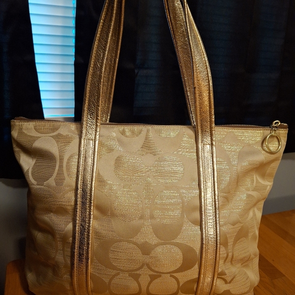 Coach Poppy 2009 Glam Tote Bag Pristine Condition - Picture 3 of 16